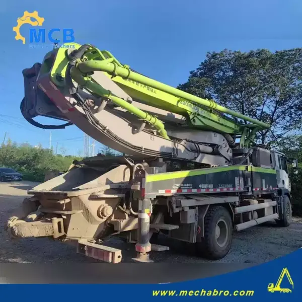 No. 240722P533, 2022 Zoomlion 38m concrete pump truck