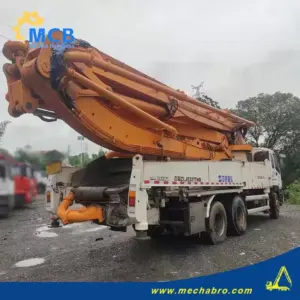 No. 240726P535, 2014 Zoomlion 47m concrete pump truck