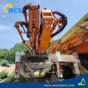 No. 240724P534, 2013 Zoomlion 56m concrete pump truck