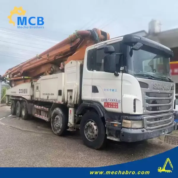 No. 240729P538, 2013 Zoomlion 60m concrete pump truck