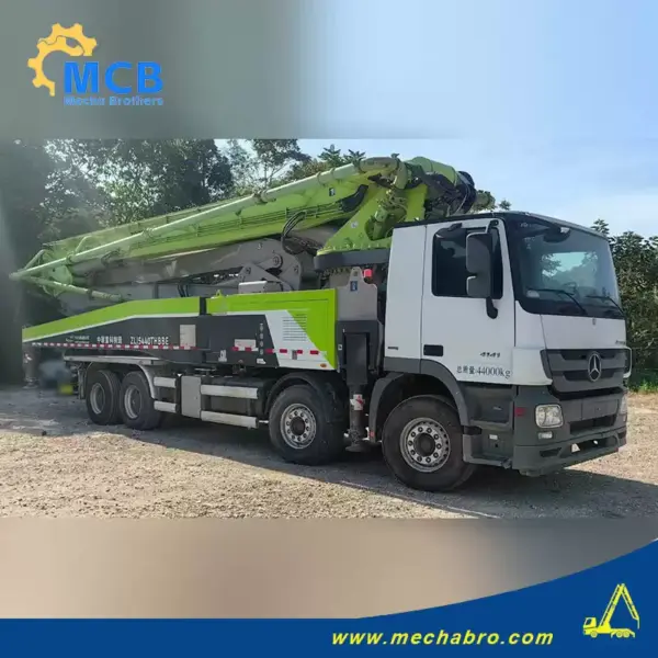 No. 240829P561, 2019 Zoomlion 56m concrete pump truck