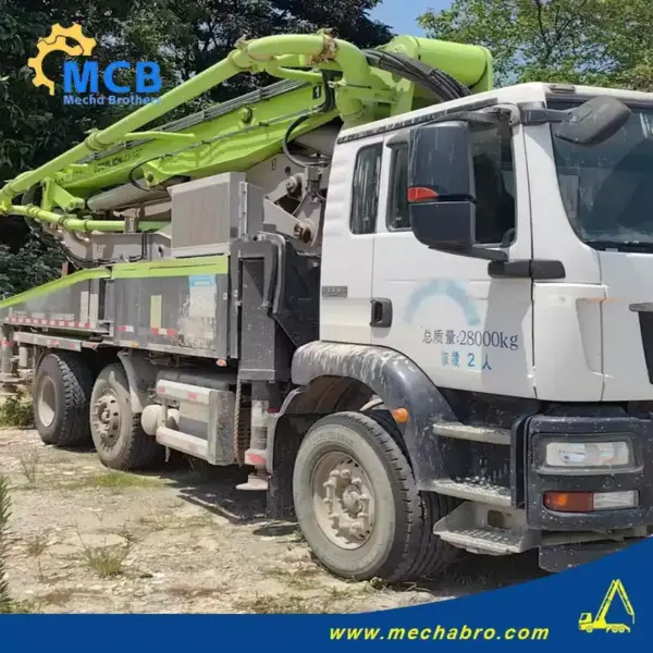 No. 240829P563, 2021 Zoomlion 40m concrete pump truck