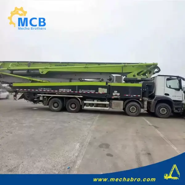 No. 241107P609, 2021 Zoomlion 62m concrete pump truck