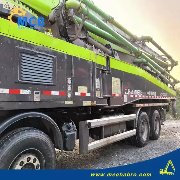 No. 241119P619, 2020 Zoomlion 63m Concrete Pump Truck