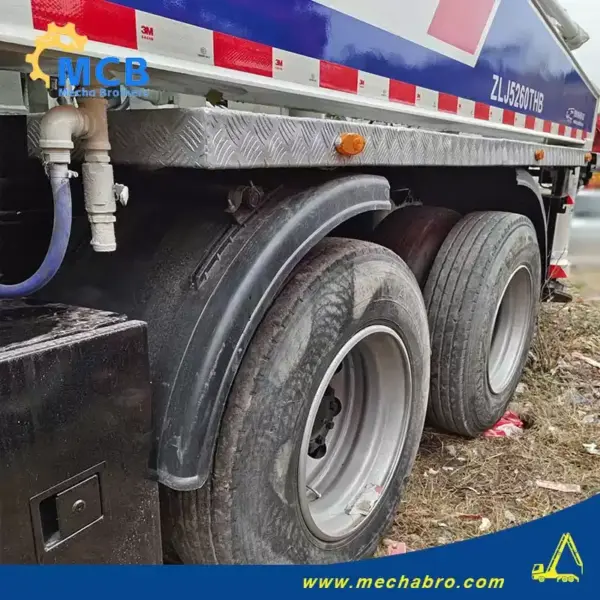 1739516488266946.jpg.webp No. 250213P666, 2010 Zoomlion 37m concrete pump truck