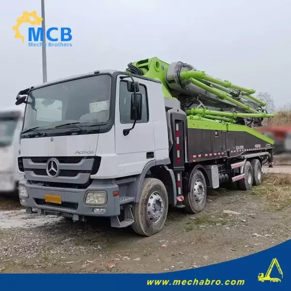 No. 250214P668, 2013 Zoomlion 52m Concrete Pump Truck