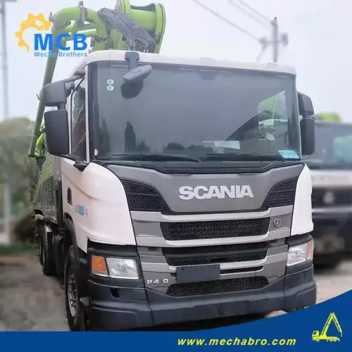编号 250410P704，2021 年中联重科 52 米混凝土泵车