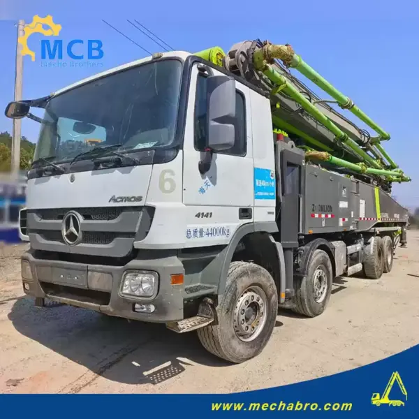 No. 250324P695, 2017 Zoomlion 56m Concrete Pump Truck