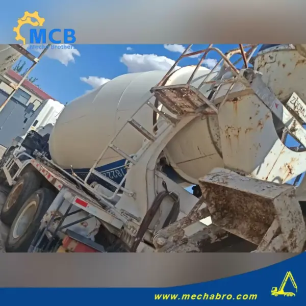 1749023944642662.jpg.webp No. 250604P726, 2011 Zoomlion 10m³ Truck Mixer
