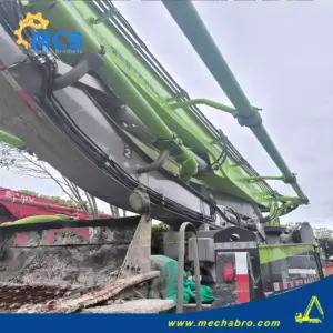 No. 250724P750, 2023 Zoomlion 43m Concrete Pump Truck