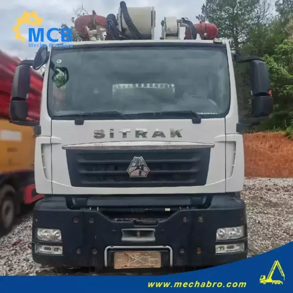 No. 250724P751, 2022 XCMG 52m Concrete Pump Truck