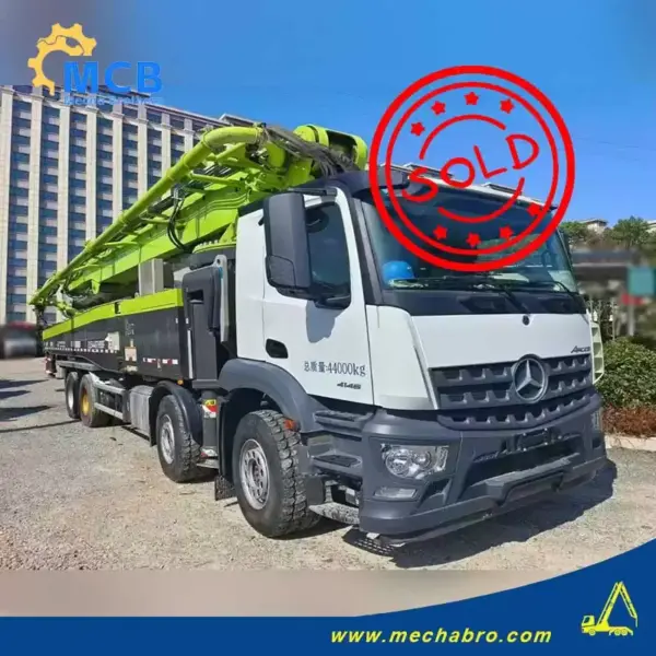 No. 240813P546, 2022 Zoomlion 62m concrete pump truck