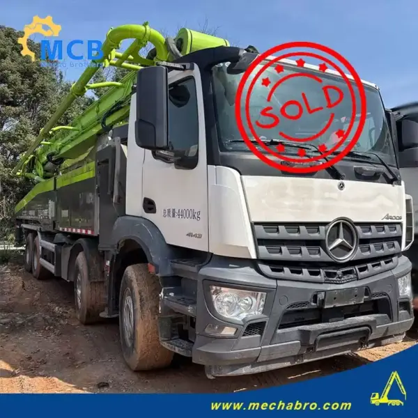No. 250702P744, 2022 Zoomlion 67m Concrete Pump Truck