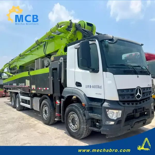 No. 260114P799, 2021 ZOOMLION 62m concrete pump truck