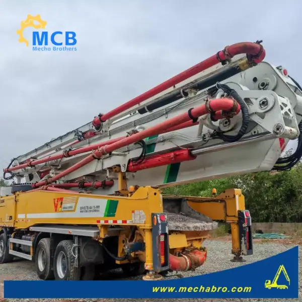 رقم 251114P784، شاحنة ضخ الخرسانة طراز XCMG 2020 بطول 58 مترًا
