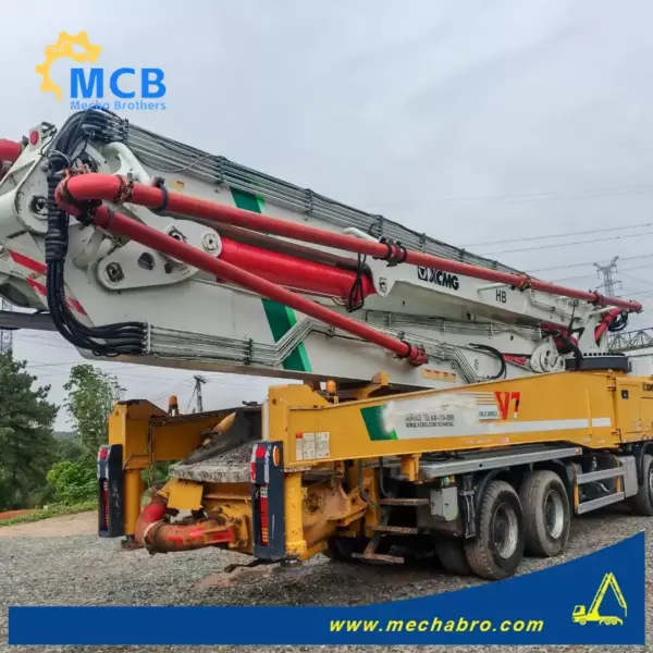 رقم 251114P784، شاحنة ضخ الخرسانة طراز XCMG 2020 بطول 58 مترًا