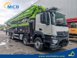 2020 Zoomlion ZLJ5441 56m concrete pump truck on Mercedes-Benz chassis, front-right view