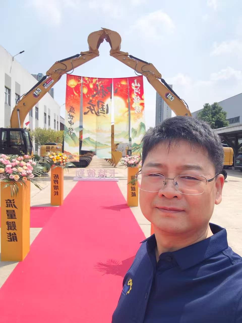Mechabro Chairman Jack Xiao at the Changsha engineering machinery seminar