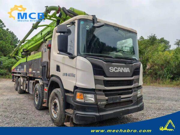 2020 Zoomlion 56m Scania pump truck — front-right view 2020 Zoomlion 56m Scania P450 concrete pump truck, front-right view